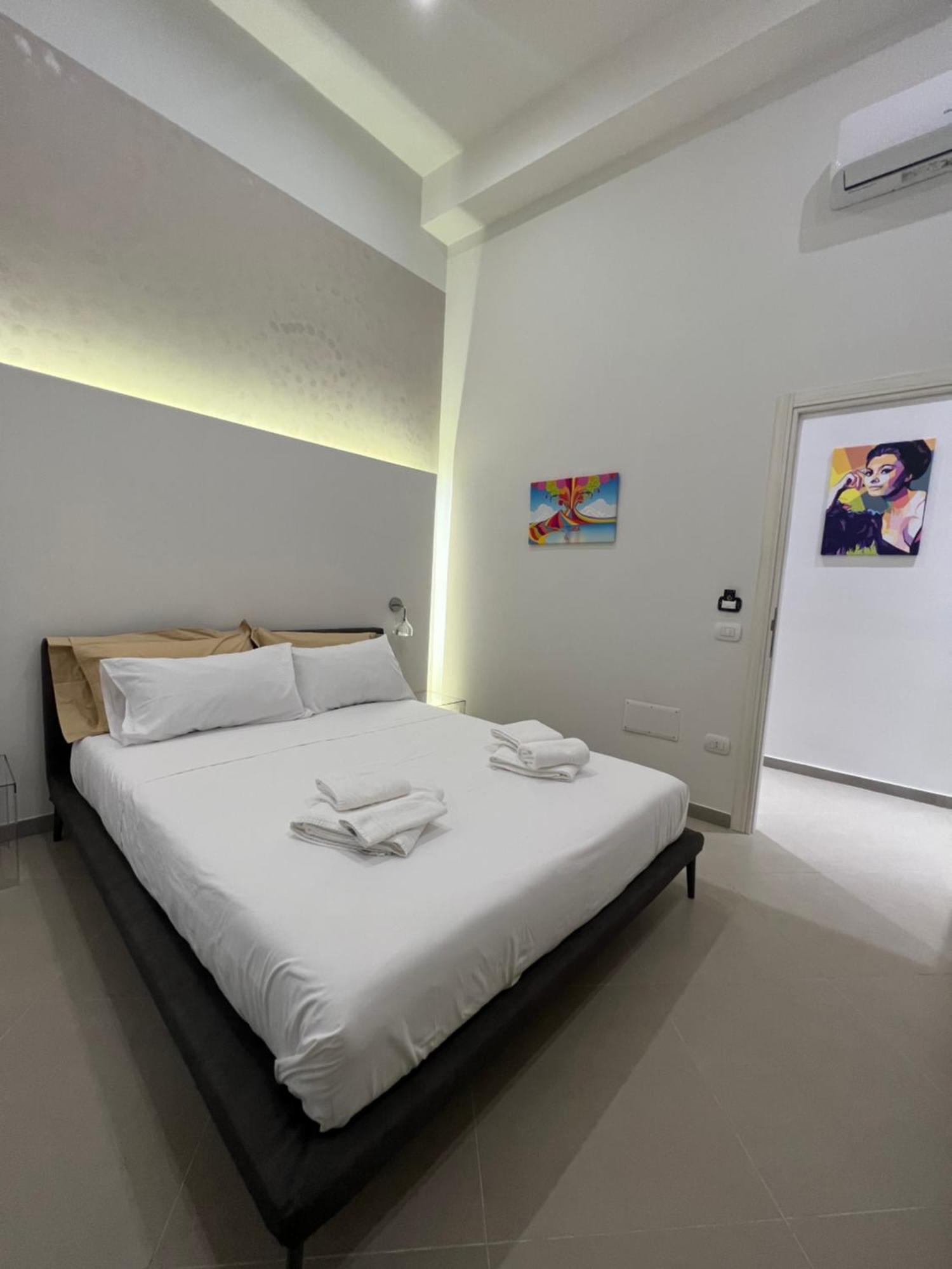 Hotel Dimora Chiaia 209 Neapel Exterior foto